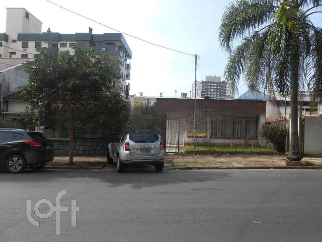 Casa com 358m², 3 dormitórios, Higienópolis em Porto Alegre