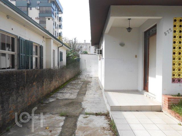 Casa com 358m², 3 dormitórios, Higienópolis em Porto Alegre