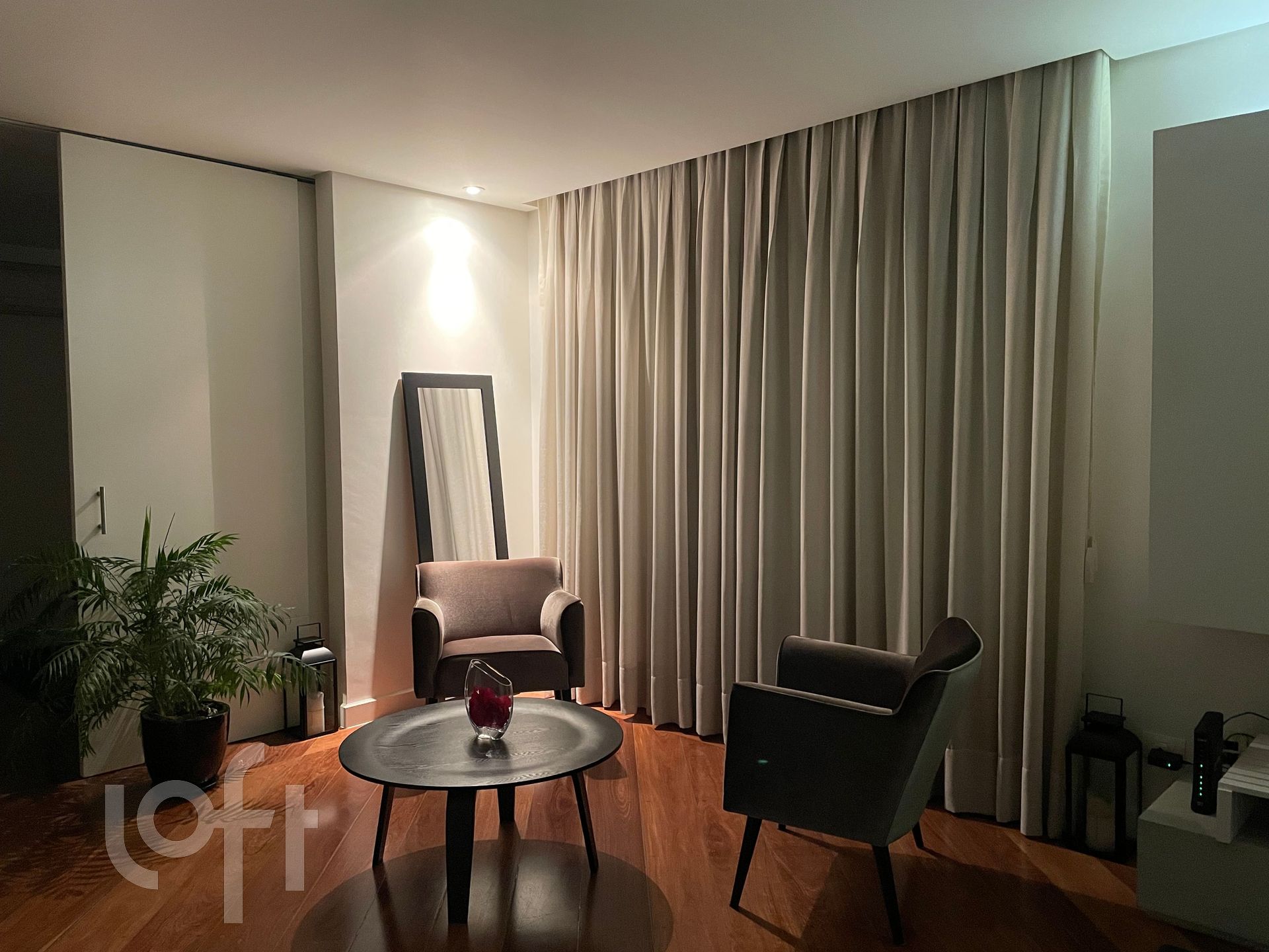 Apartamento à venda com 4 quartos, 167m² - Foto 1