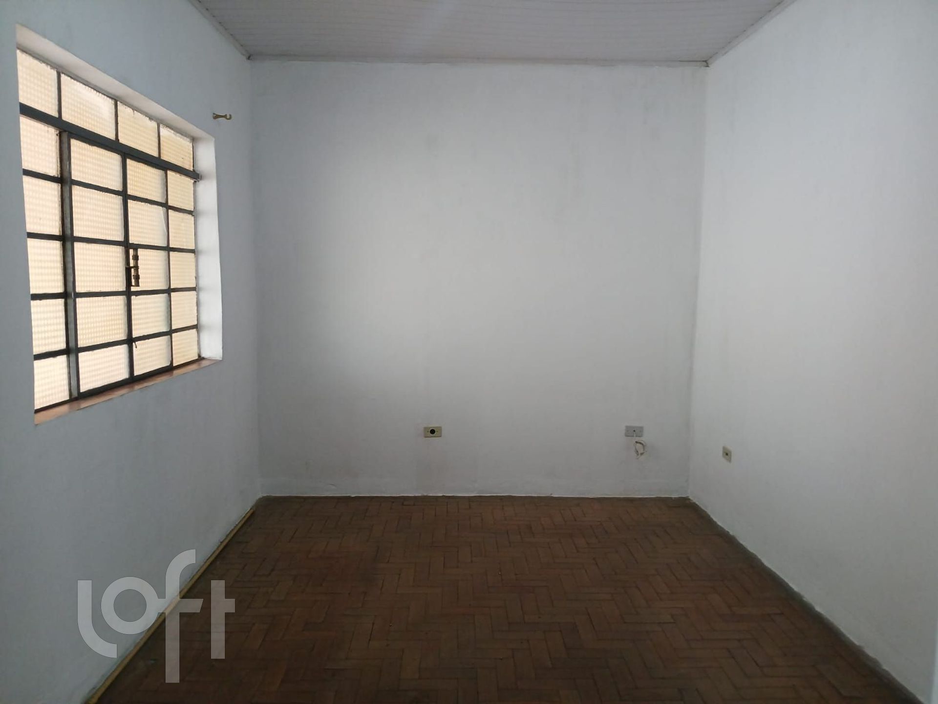 Casa à venda com 3 quartos, 100m² - Foto 1