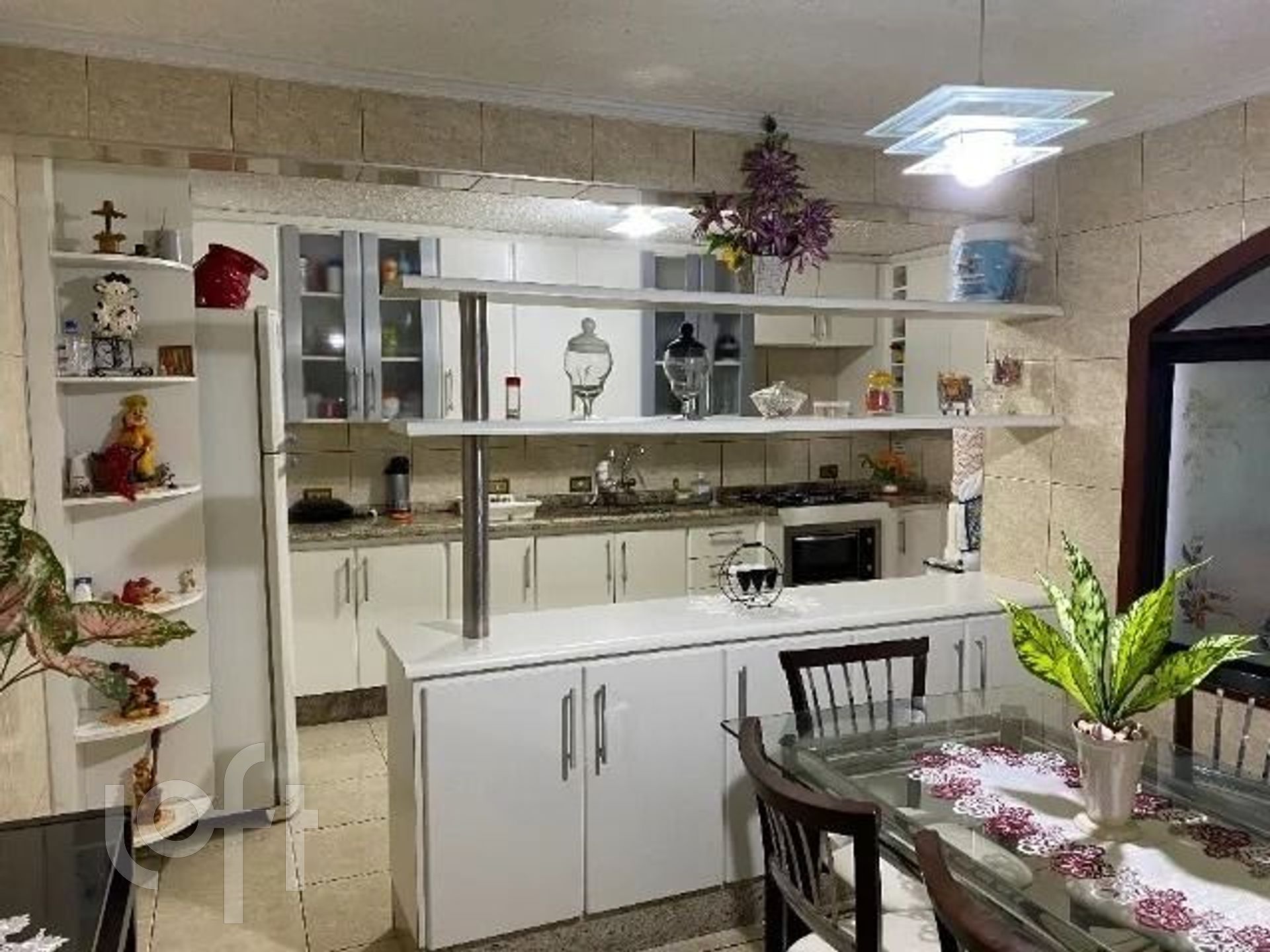 Casa à venda com 3 quartos, 300m² - Foto 3