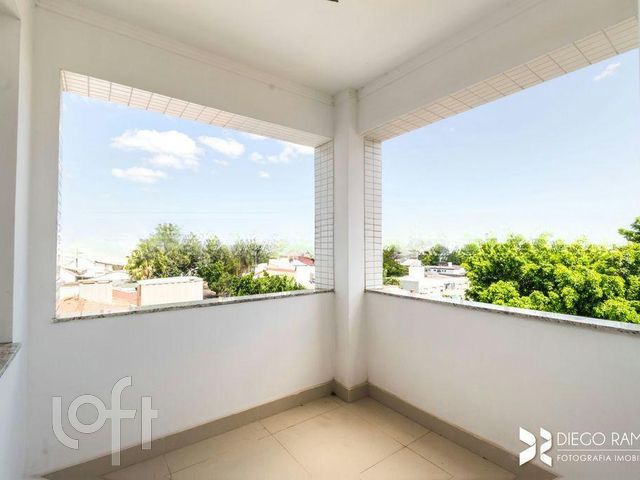 Apartamento com 79m², 2 dormitórios, 1 suíte, 2 vagas, Vila Ipiranga em Porto Alegre