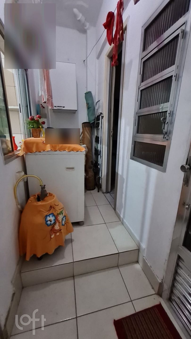 Apartamento à venda com 2 quartos, 70m² - Foto 12