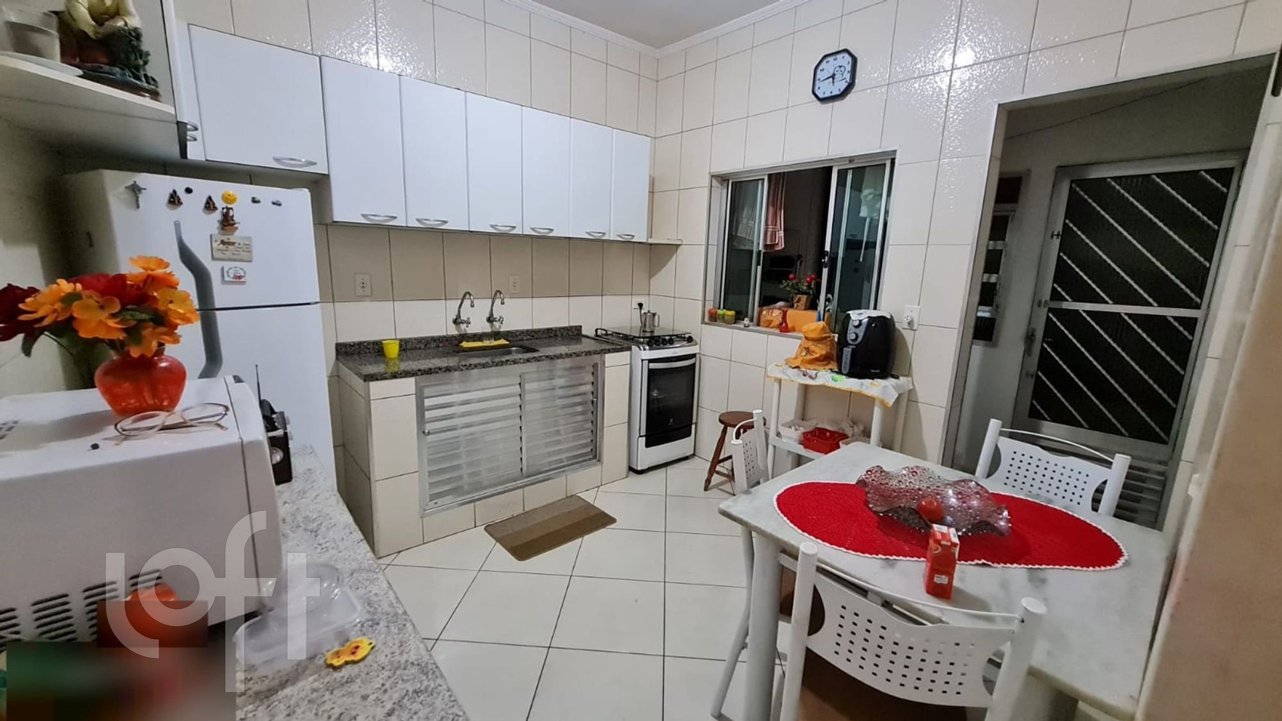 Apartamento à venda com 2 quartos, 70m² - Foto 11