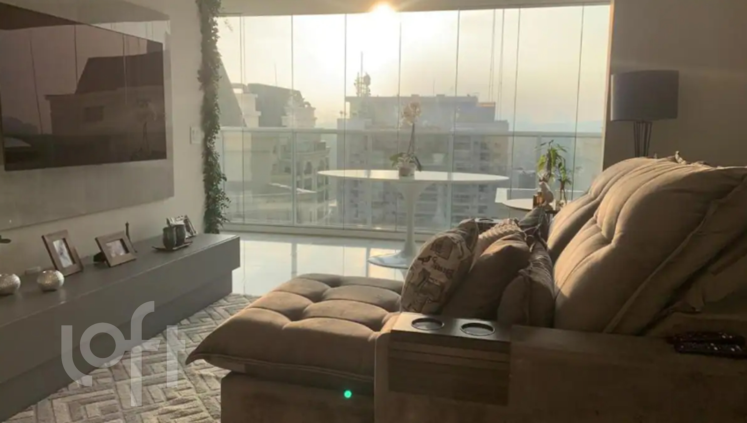 Apartamento à venda com 1 quarto, 75m² - Foto 1