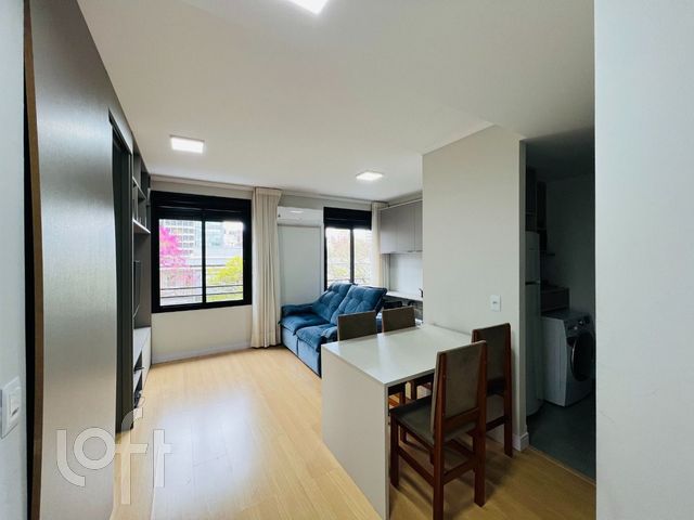 Apartamento com 43m², 1 dormitório, 1 vaga, Auxiliadora em Porto Alegre