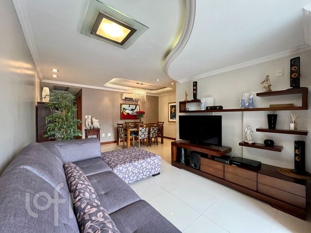 Apartamento com 109m², 3 dormitórios, 1 suíte, 1 vaga, Boa Vista em Porto Alegre