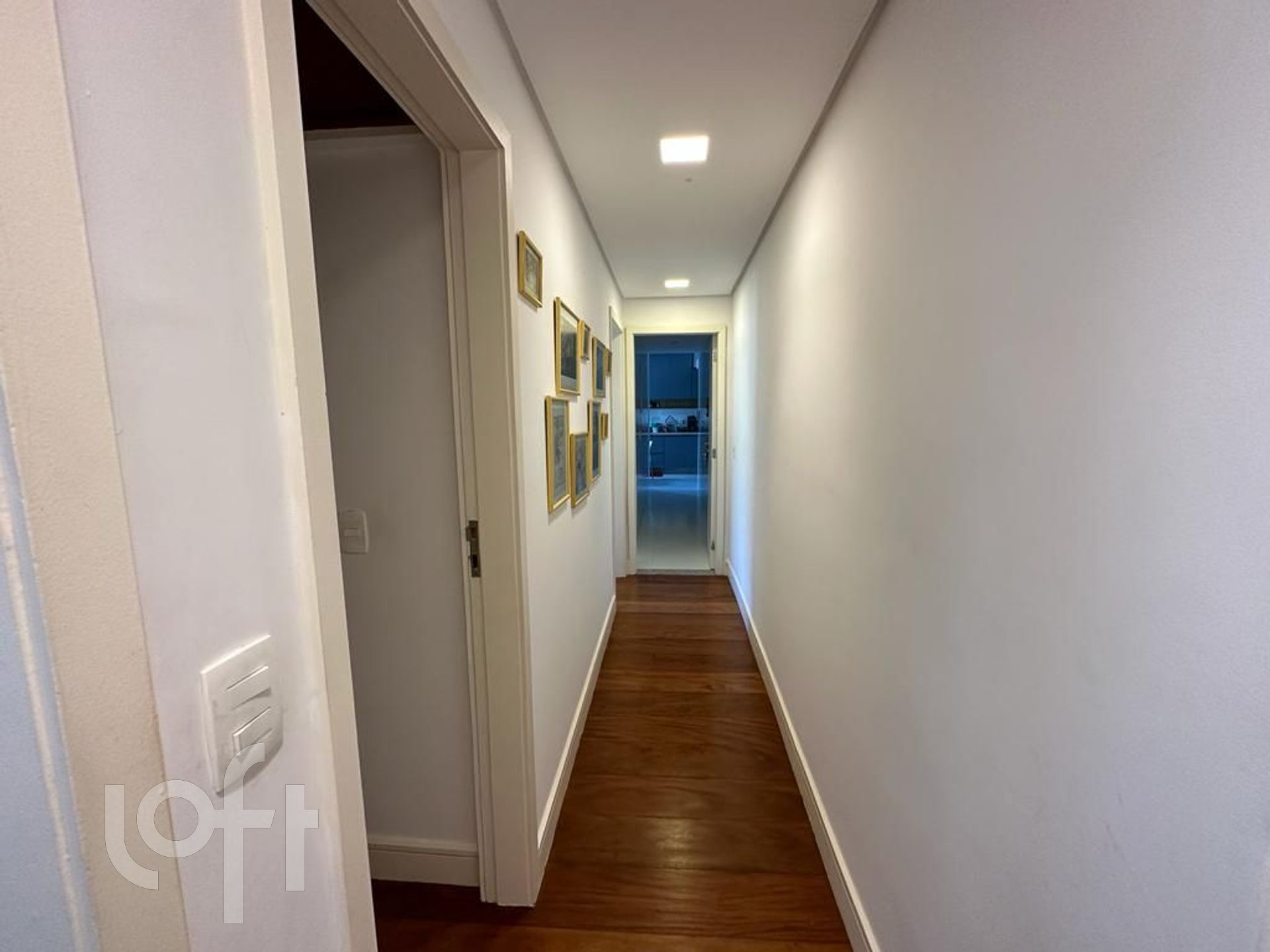 Apartamento à venda com 4 quartos, 215m² - Foto 13