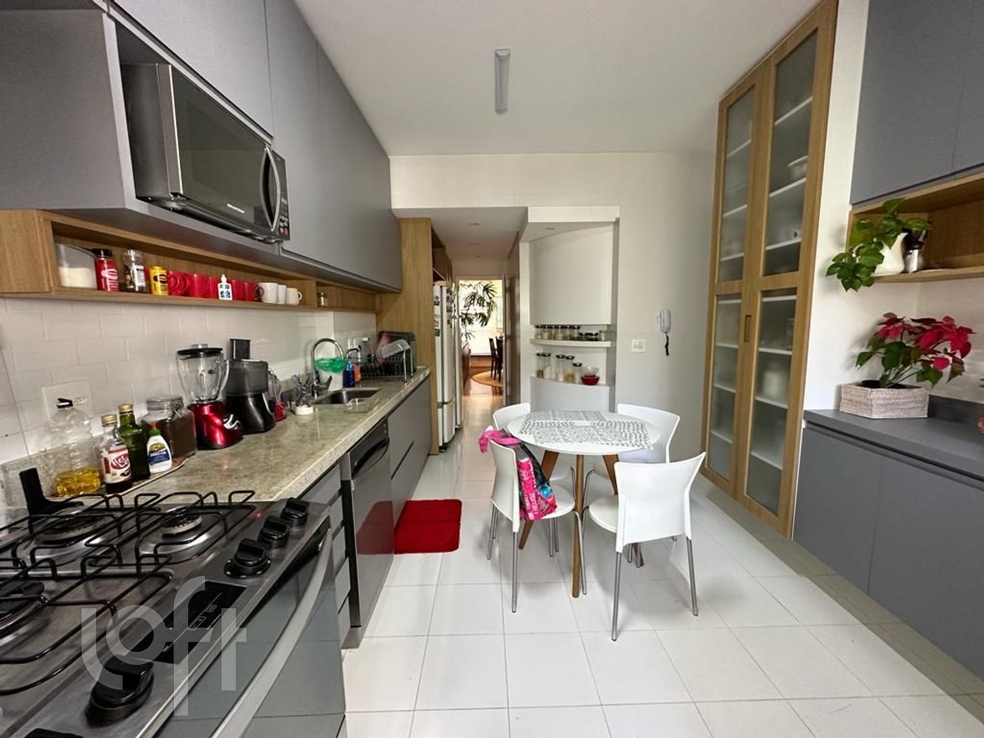 Apartamento à venda com 4 quartos, 215m² - Foto 24