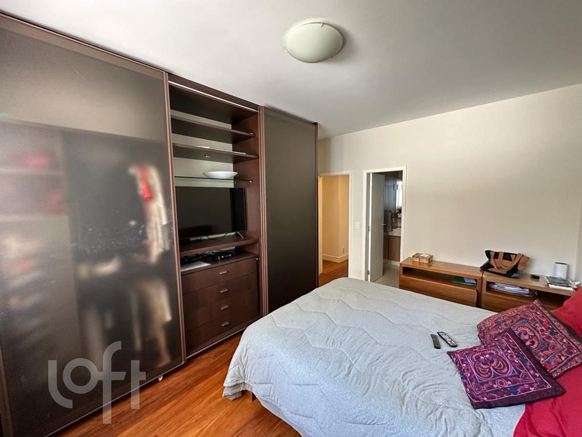 Apartamento à venda com 4 quartos, 215m² - Foto 18