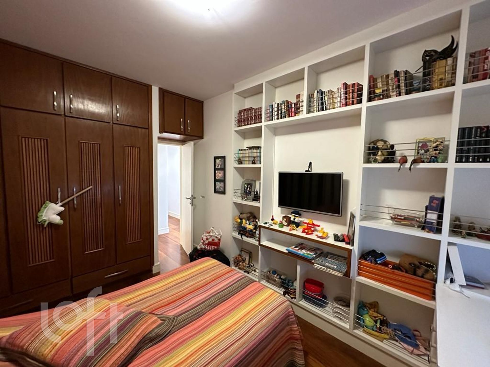 Apartamento à venda com 4 quartos, 215m² - Foto 23