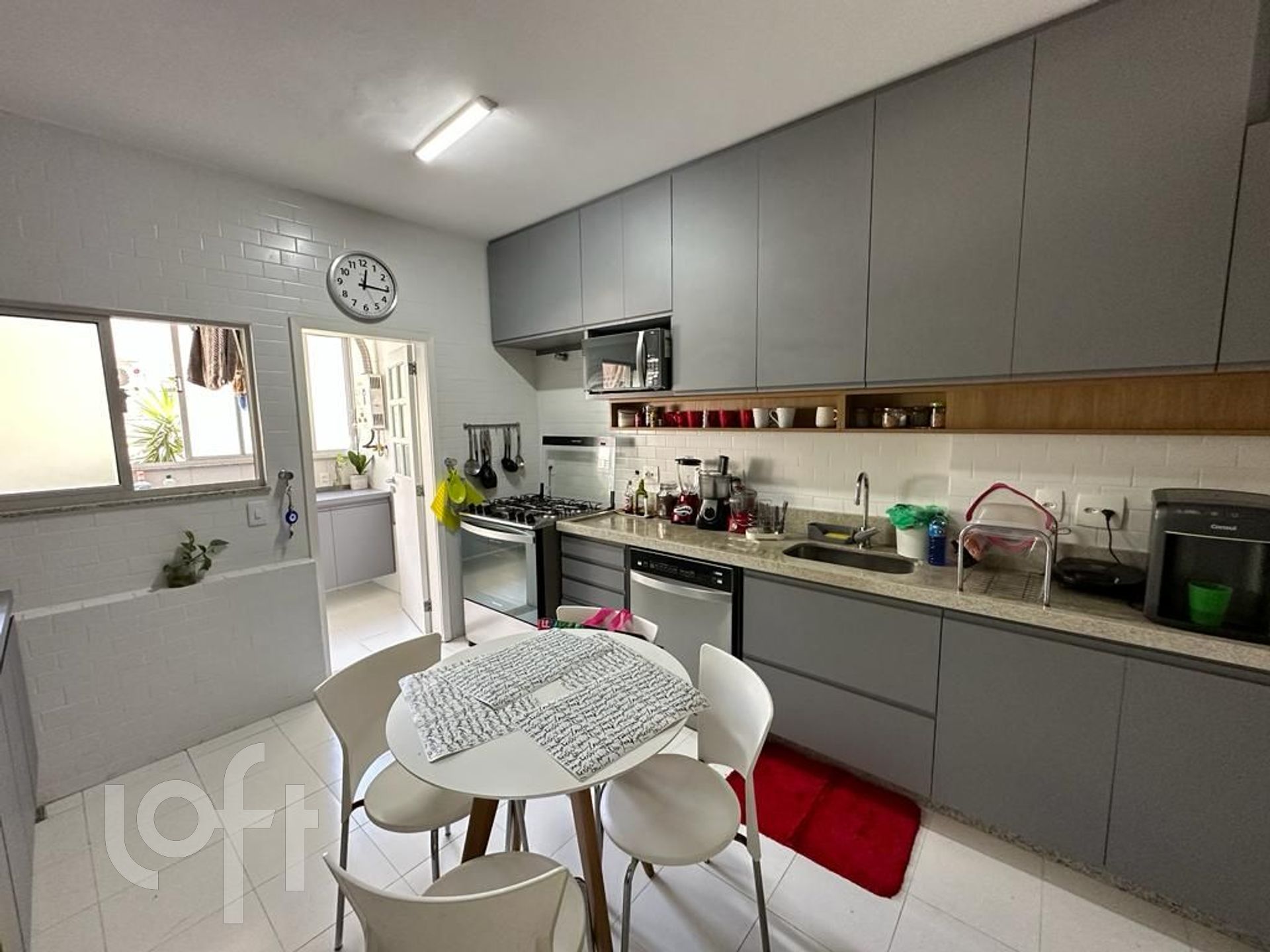 Apartamento à venda com 4 quartos, 215m² - Foto 15