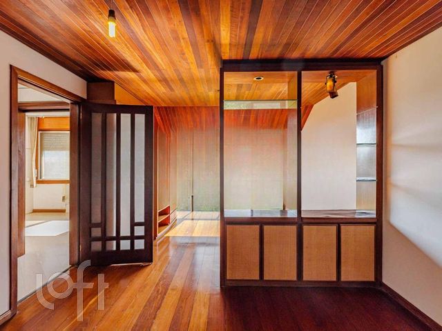 Apartamento com 237m², 3 dormitórios, 1 suíte, 1 vaga, Santana em Porto Alegre