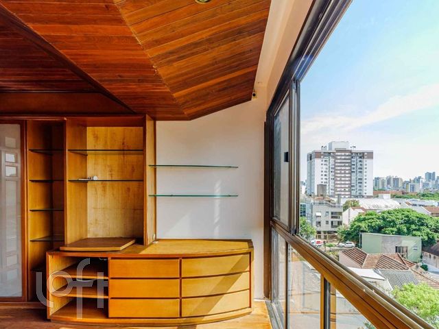 Apartamento com 237m², 3 dormitórios, 1 suíte, 1 vaga, Santana em Porto Alegre
