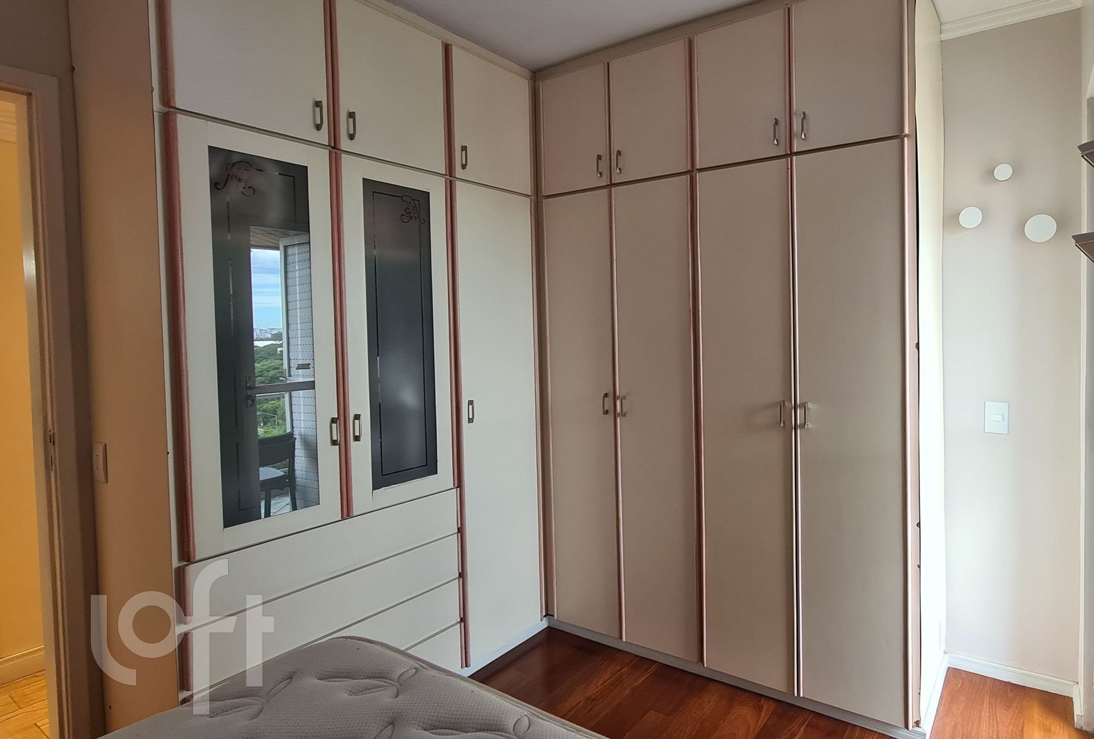 Apartamento à venda com 3 quartos, 76m² - Foto 3