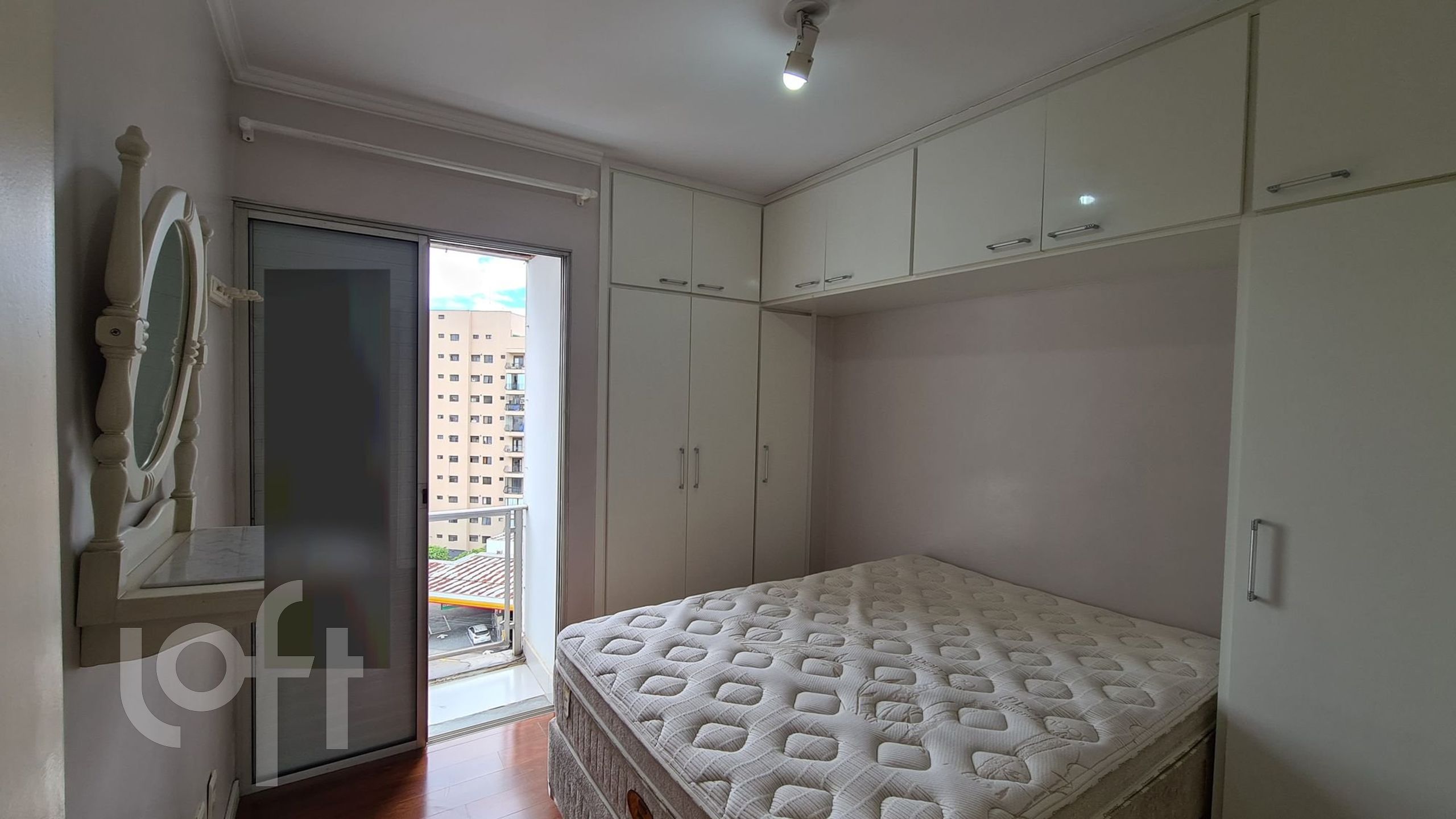 Apartamento à venda com 3 quartos, 76m² - Foto 2