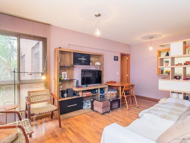 Apartamento com 91m², 2 dormitórios, 1 suíte, 2 vagas, Independência em Porto Alegre