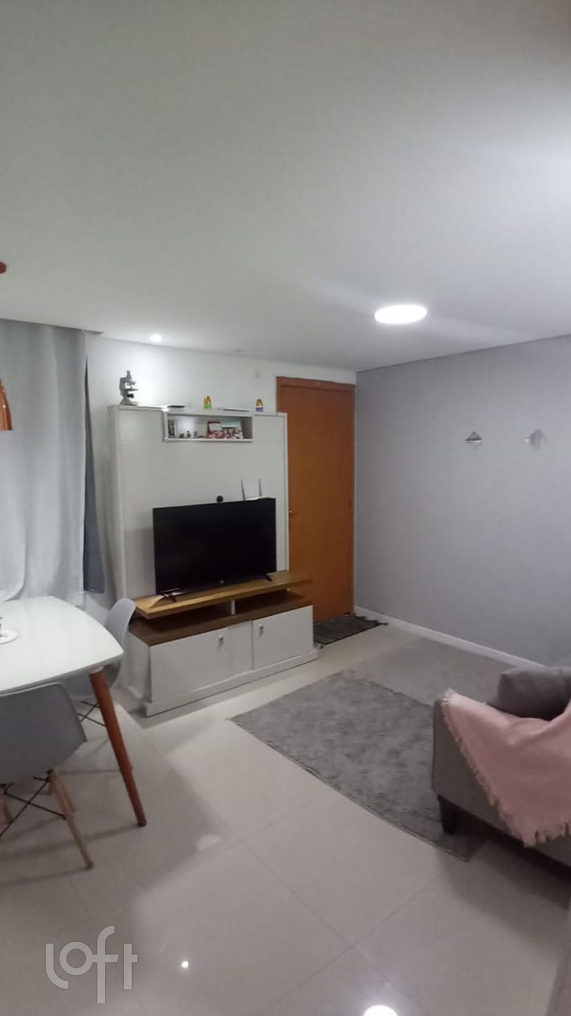 Apartamento à venda com 2 quartos, 47m² - Foto 4