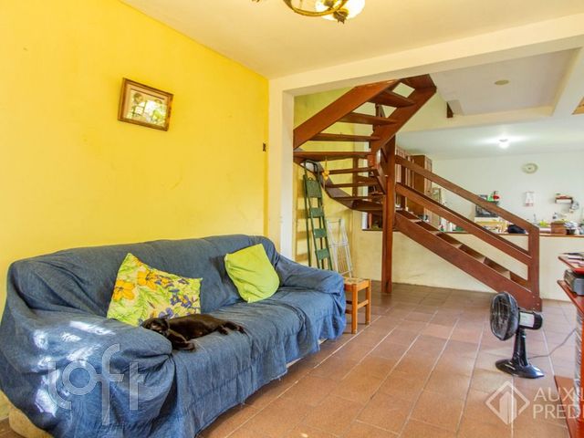 Casa com 114m², 2 dormitórios, 2 vagas, Higienópolis em Porto Alegre