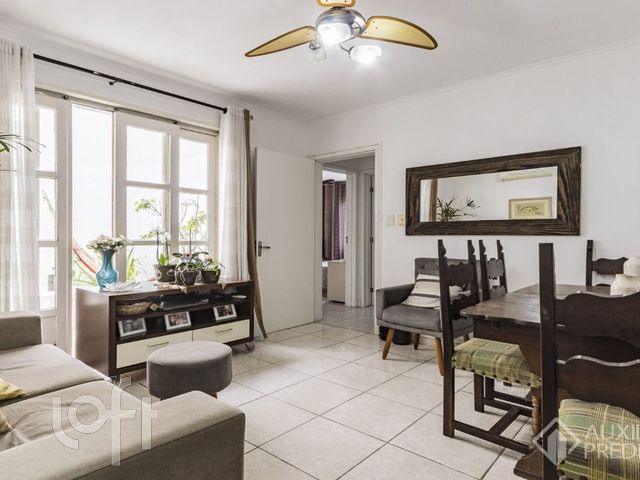 Apartamento com 92m², 2 dormitórios, Santa Cecília em Porto Alegre