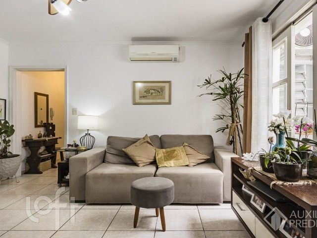 Apartamento com 92m², 2 dormitórios, Santa Cecília em Porto Alegre