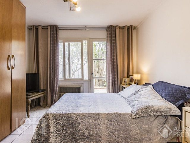 Apartamento com 92m², 2 dormitórios, Santa Cecília em Porto Alegre