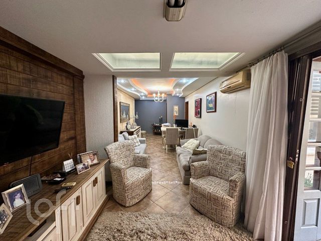 Apartamento com 98m², 3 dormitórios, 1 vaga, Menino Deus em Porto Alegre