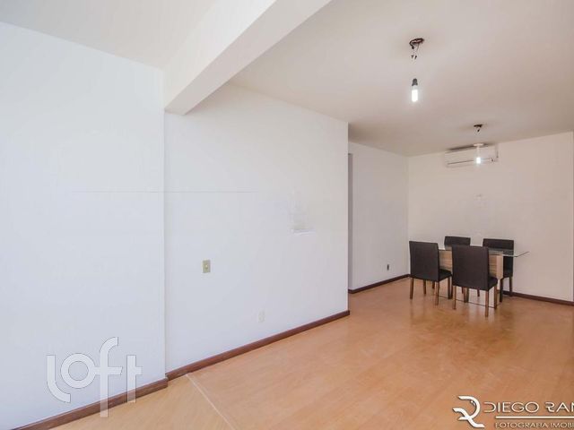Apartamento com 73m², 3 dormitórios, 1 vaga, Chácara das Pedras em Porto Alegre
