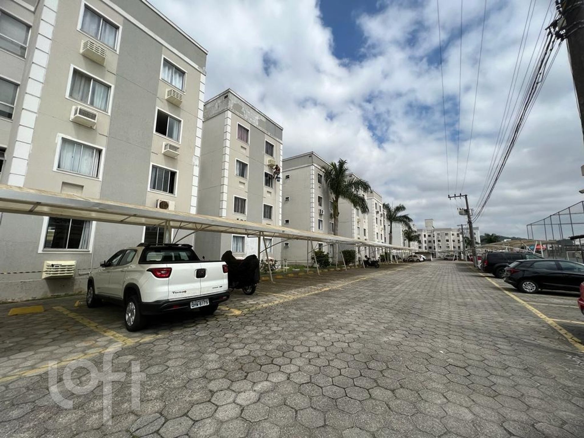 Apartamento à venda em São Judas Tadeu com 45 m², 2 quartos, 1 vaga