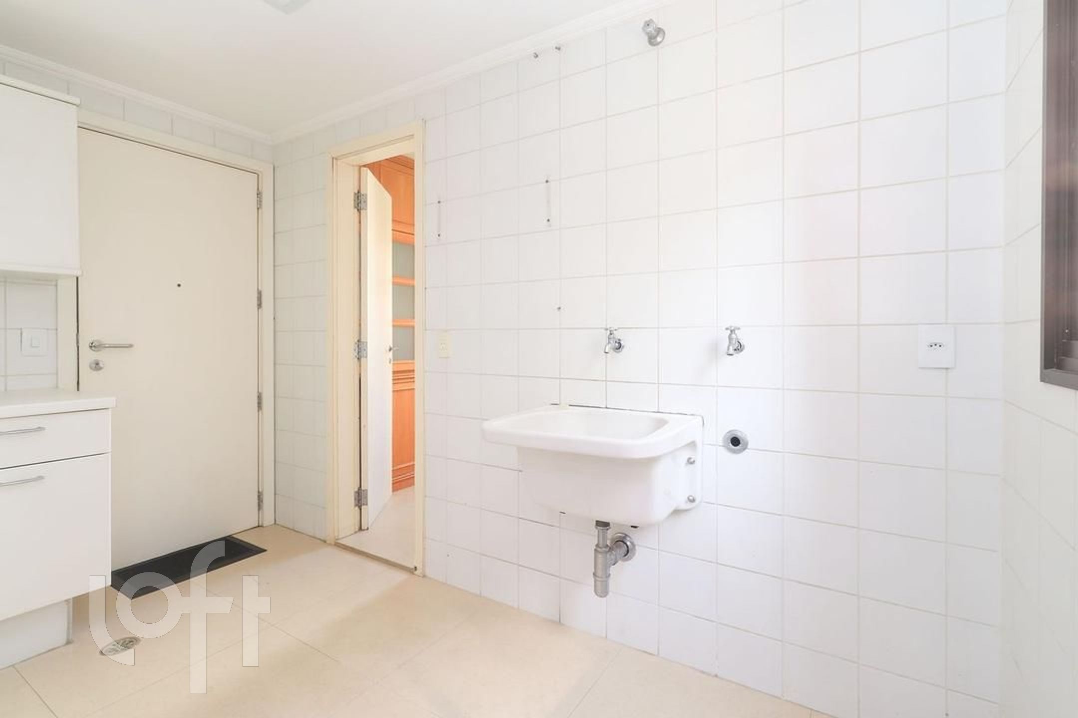 Apartamento à venda com 3 quartos, 207m² - Foto 41