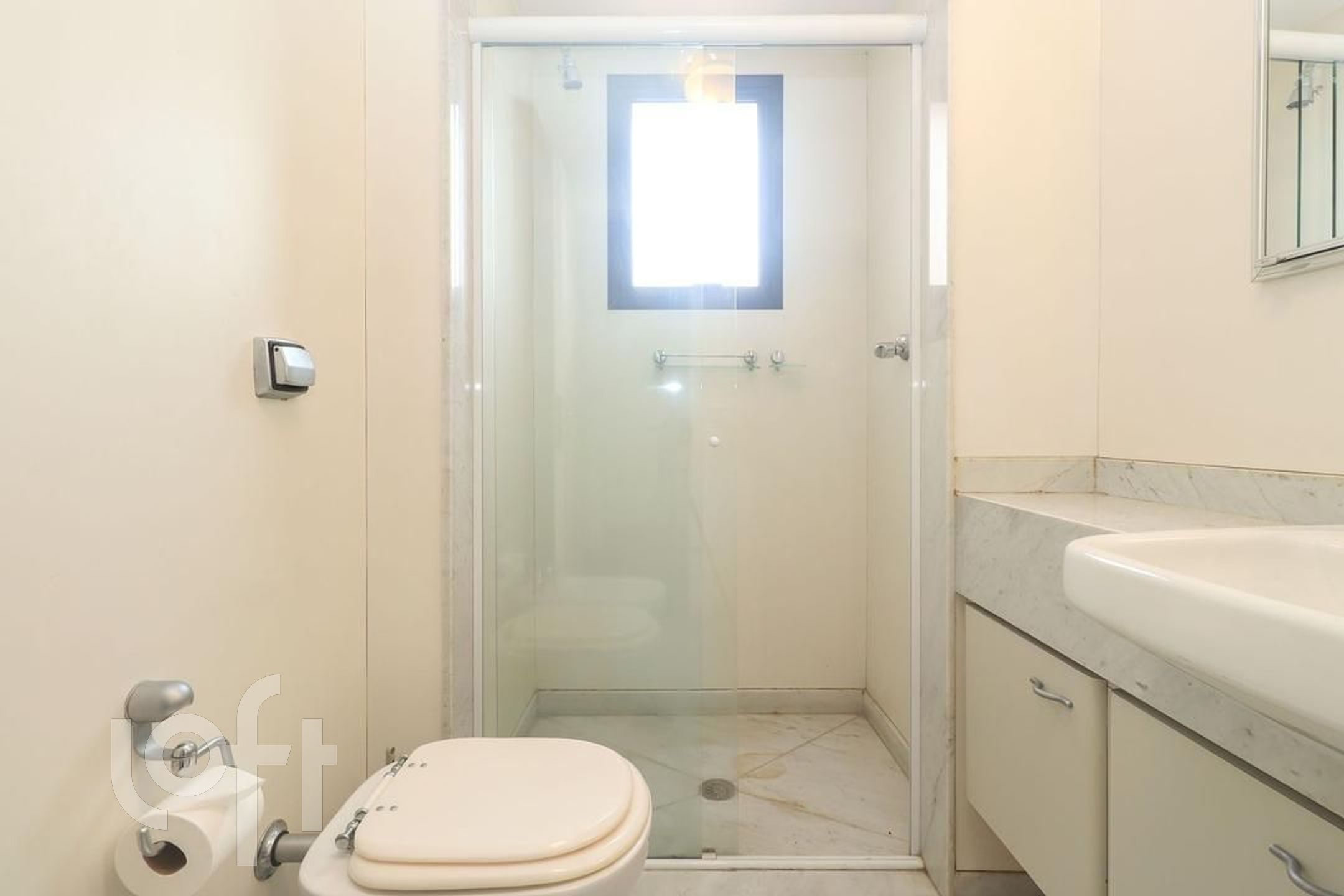 Apartamento à venda com 3 quartos, 207m² - Foto 17