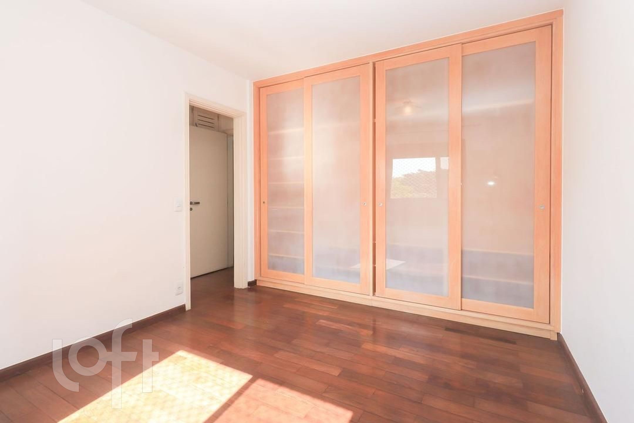 Apartamento à venda com 3 quartos, 207m² - Foto 30