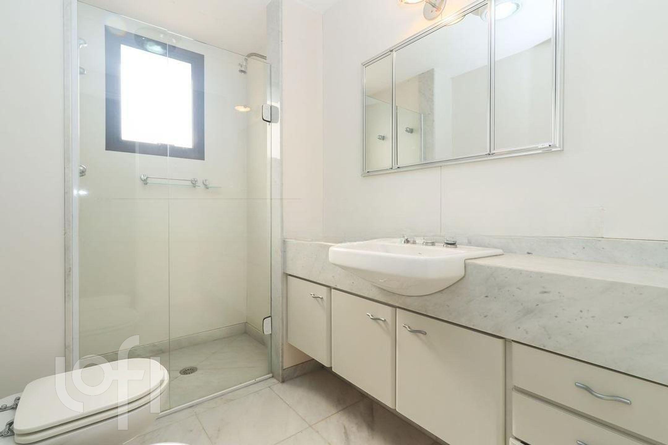 Apartamento à venda com 3 quartos, 207m² - Foto 11