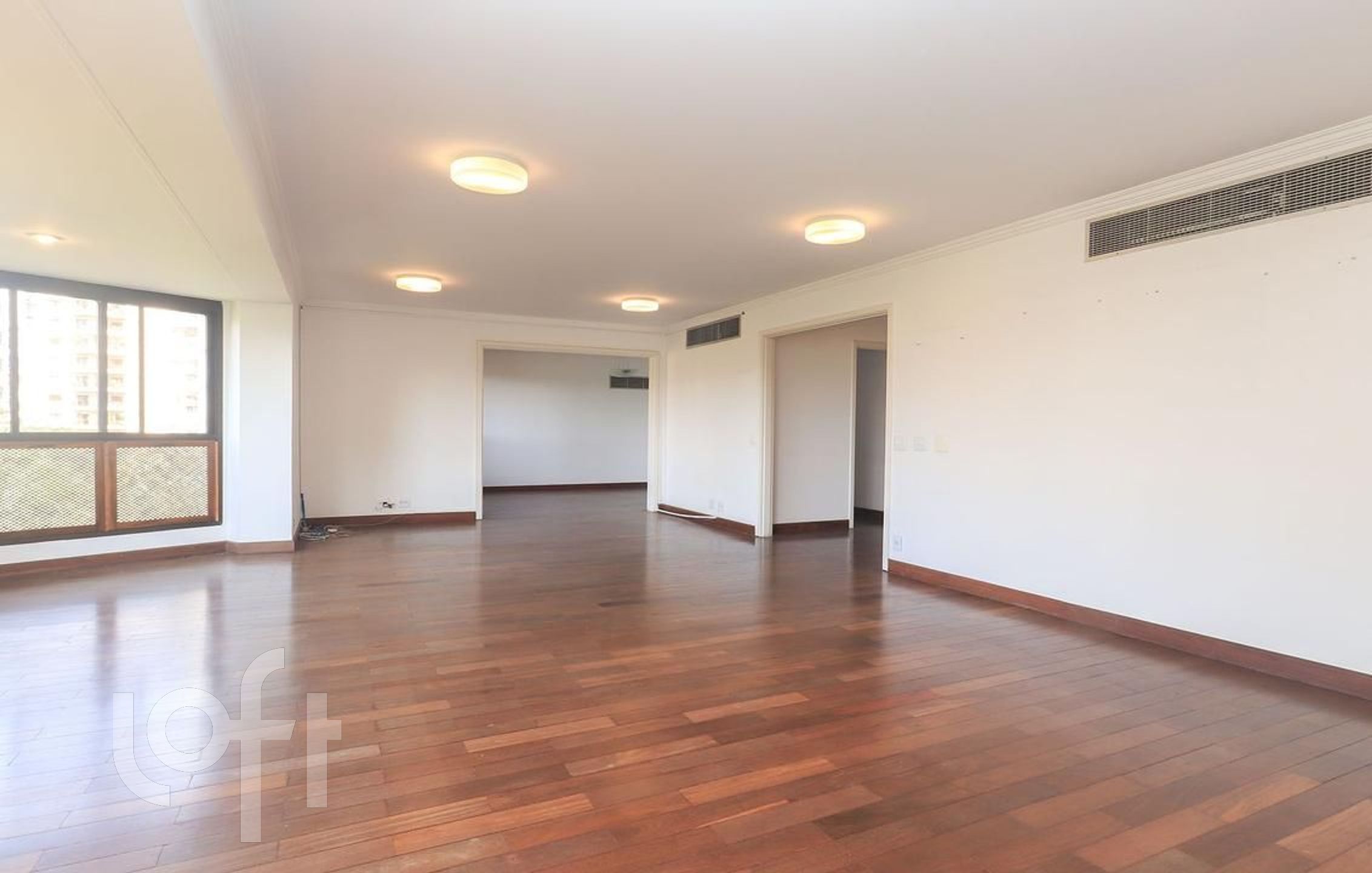 Apartamento à venda com 3 quartos, 207m² - Foto 4