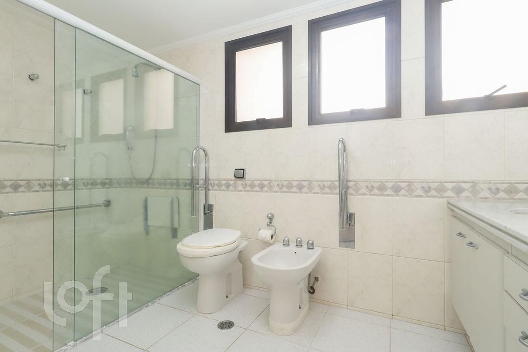 Apartamento à venda com 3 quartos, 207m² - Foto 26