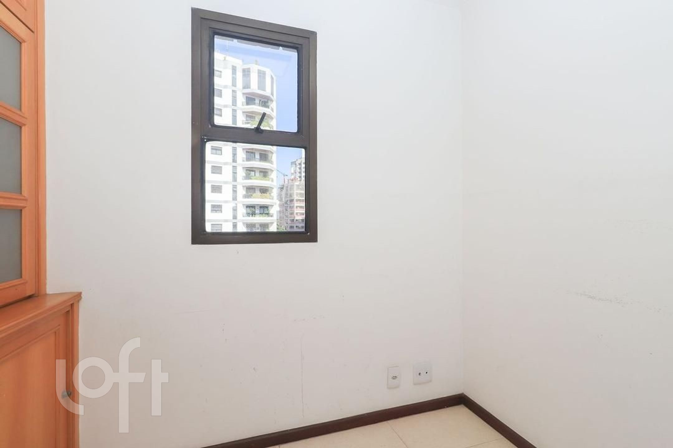 Apartamento à venda com 3 quartos, 207m² - Foto 44