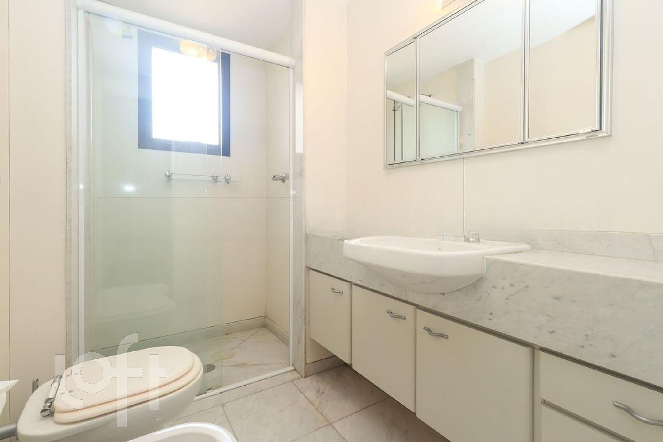 Apartamento à venda com 3 quartos, 207m² - Foto 16