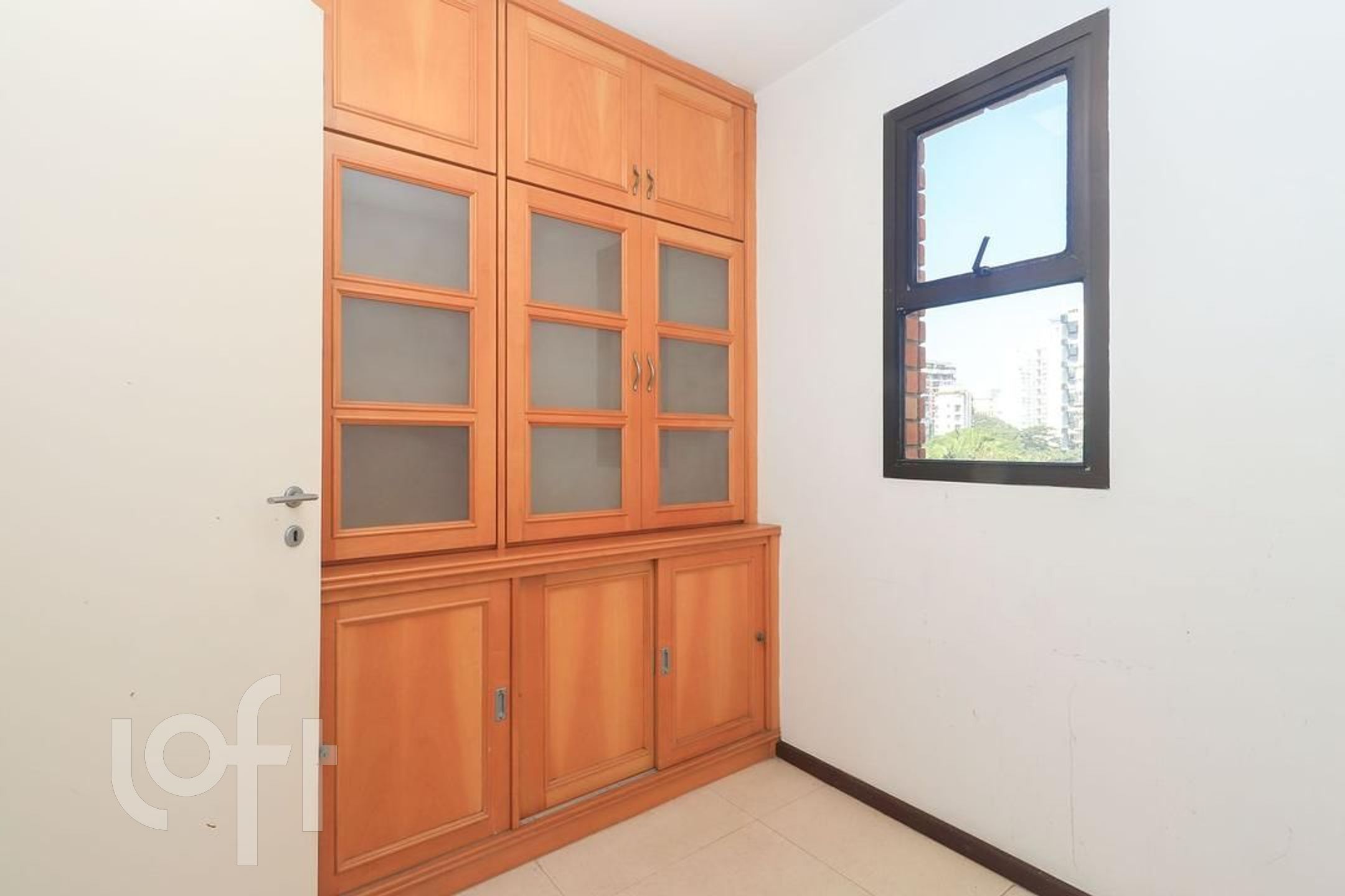 Apartamento à venda com 3 quartos, 207m² - Foto 43