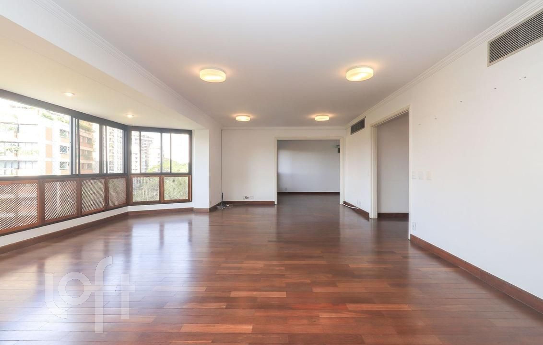 Apartamento à venda com 3 quartos, 207m² - Foto 3