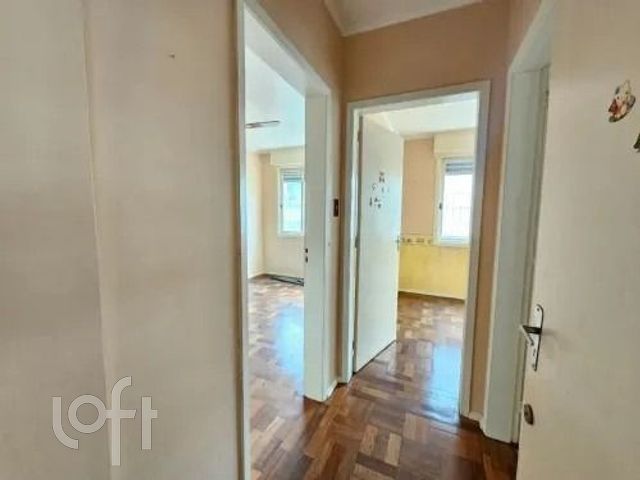 Apartamento com 71m², 2 dormitórios, 1 vaga, Menino Deus em Porto Alegre