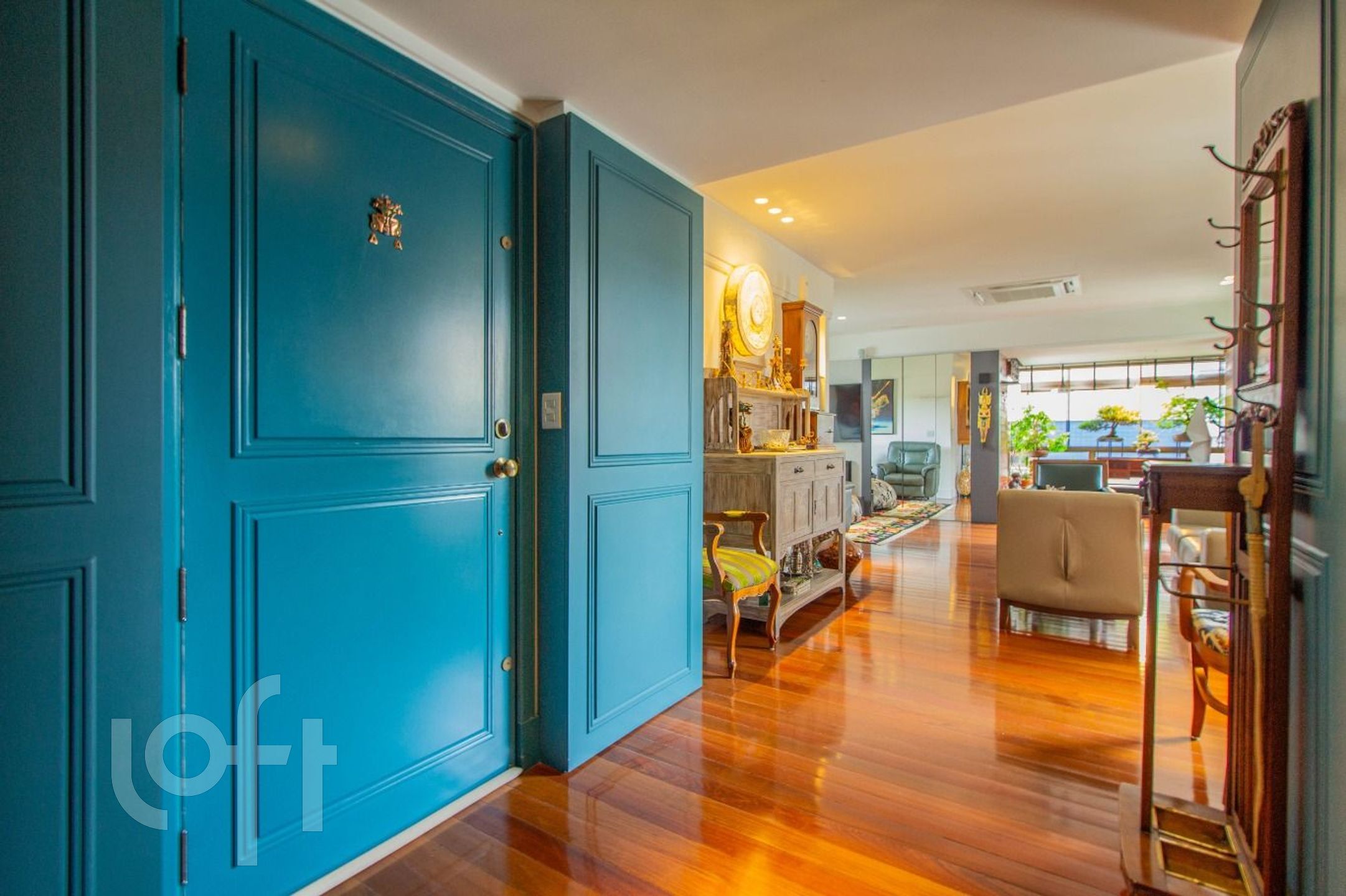 Apartamento com 195m², 3 dormitórios, 1 suíte, 2 vagas, Bela Vista em Porto Alegre