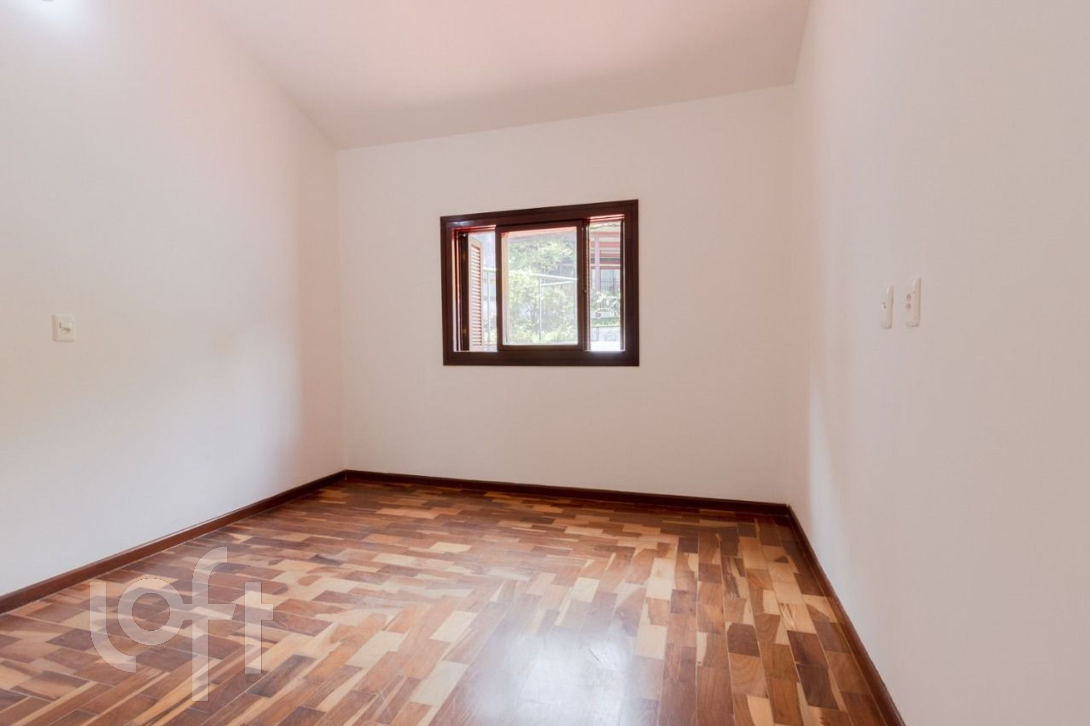 Casa à venda com 3 quartos, 320m² - Foto 8