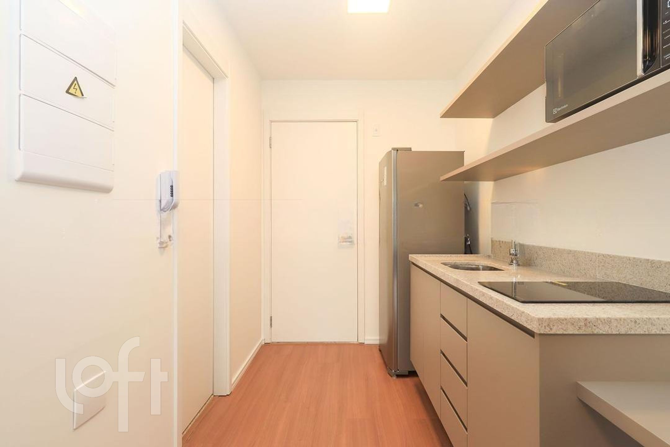 Apartamento à venda com 1 quarto, 28m² - Foto 11