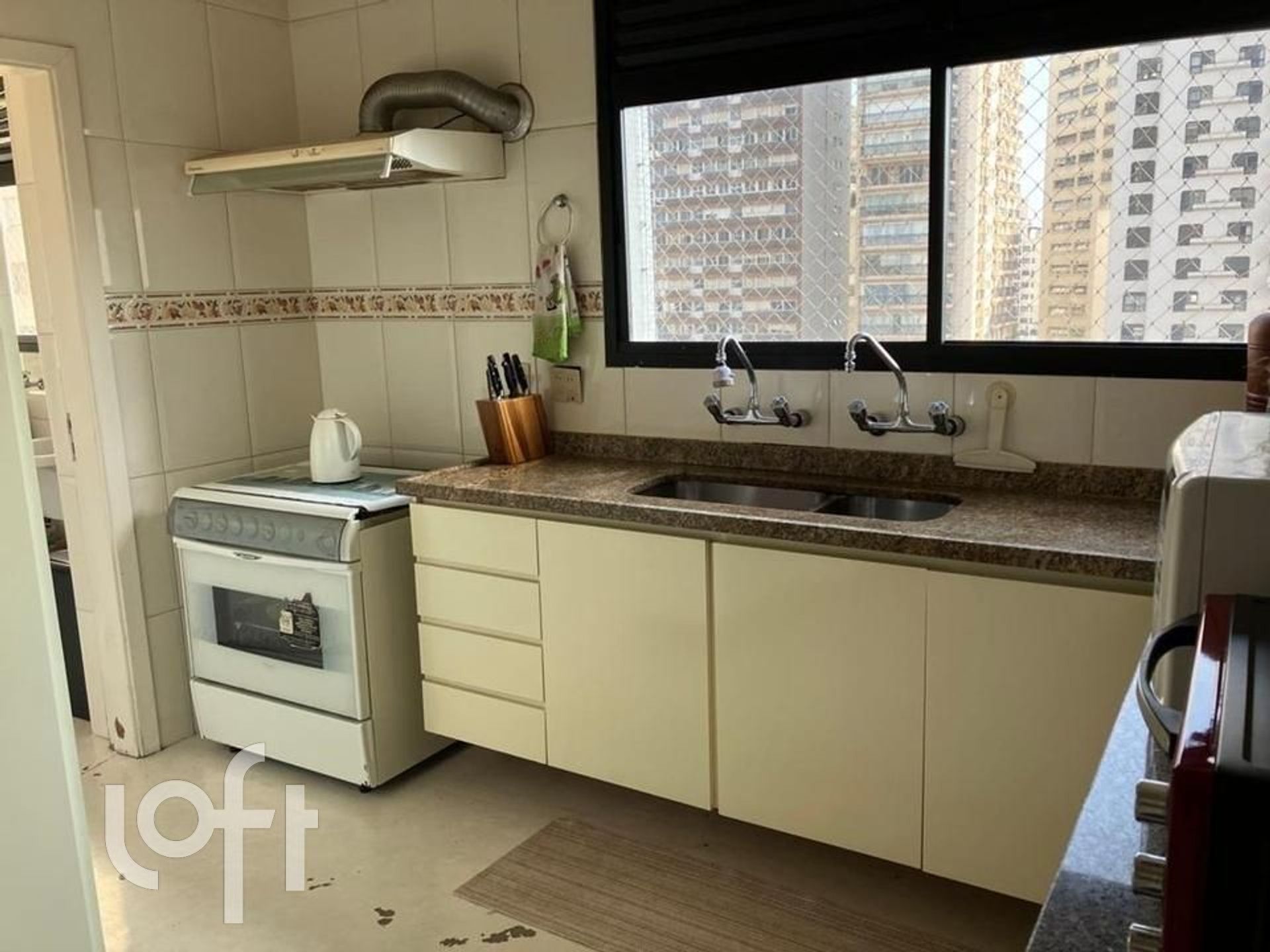 Apartamento à venda com 4 quartos, 203m² - Foto 19