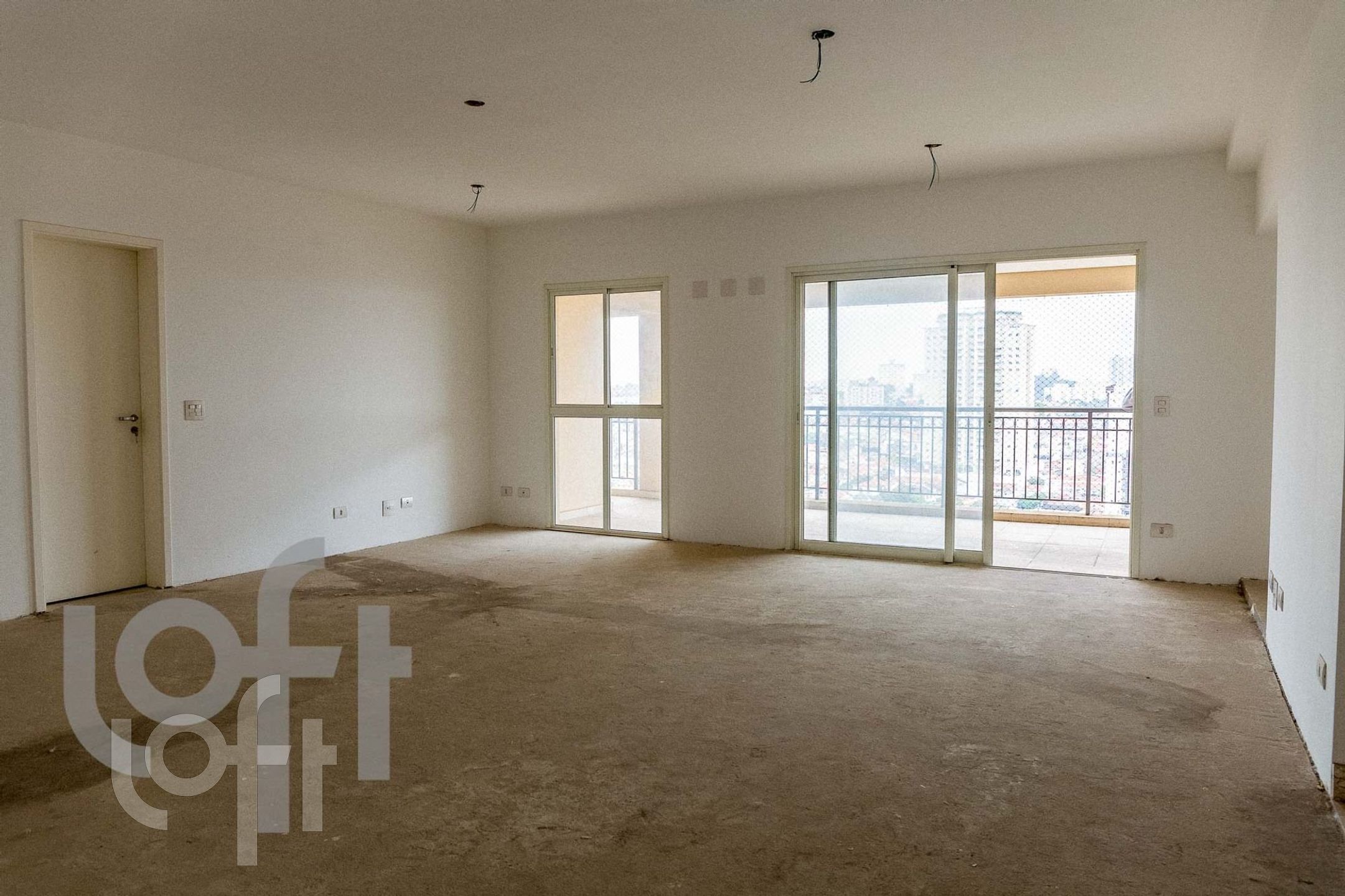 Apartamento à venda em Vila Galvão com 162 m², 3 q