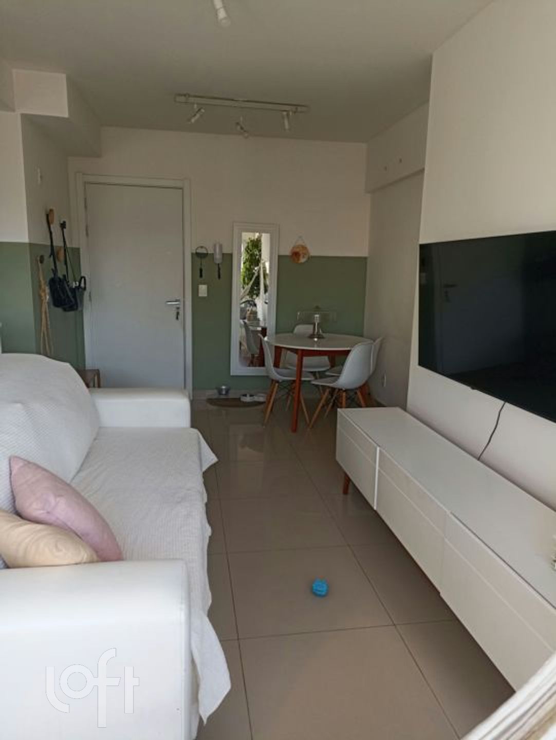 Apartamento com 62m², 2 dormitórios, 1 suíte, 2 vagas, Cidade Baixa em Porto Alegre