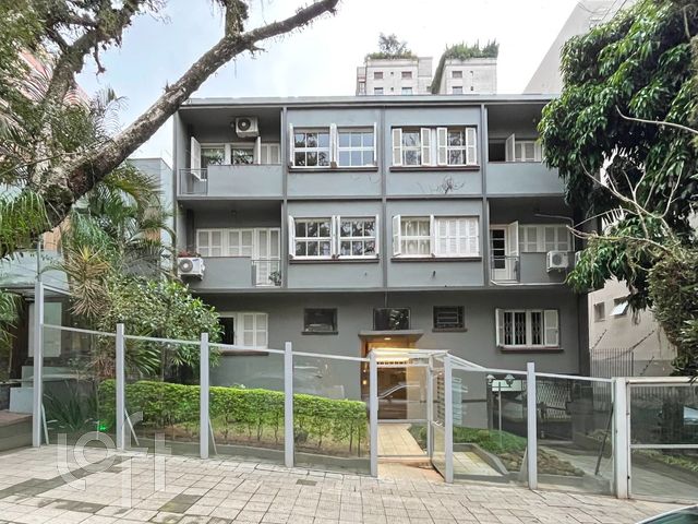 Apartamento com 67m², 2 dormitórios, 2 vagas, Moinhos de Vento em Porto Alegre