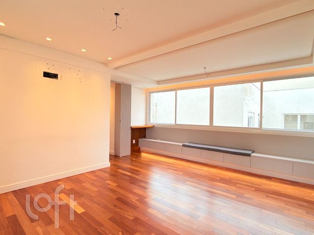 Apartamento com 89m², 2 dormitórios, 1 suíte, 2 vagas, Higienópolis em Porto Alegre