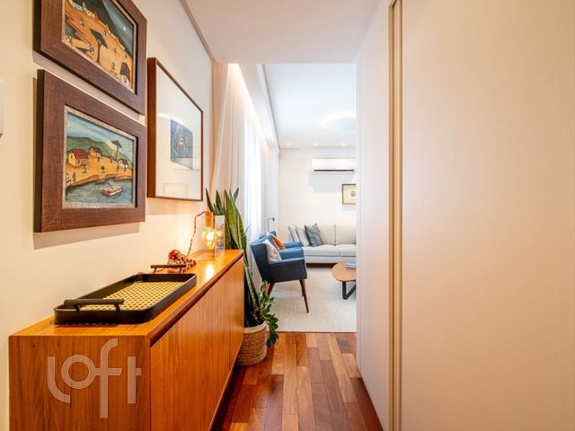 Apartamento com 89m², 2 dormitórios, 1 suíte, 2 vagas, Higienópolis em Porto Alegre