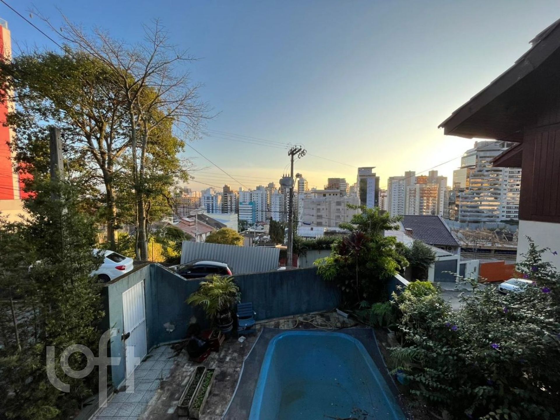 Casa Residencial com 362m², 5 quartos, 3 suítes, 1 garagem, no bairro Centro em Florianópolis